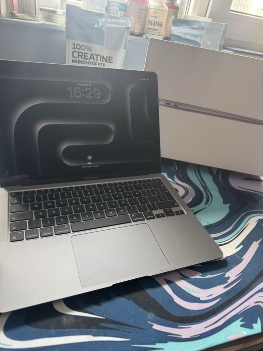 MacBook m1 2020 256gb с касова бележка