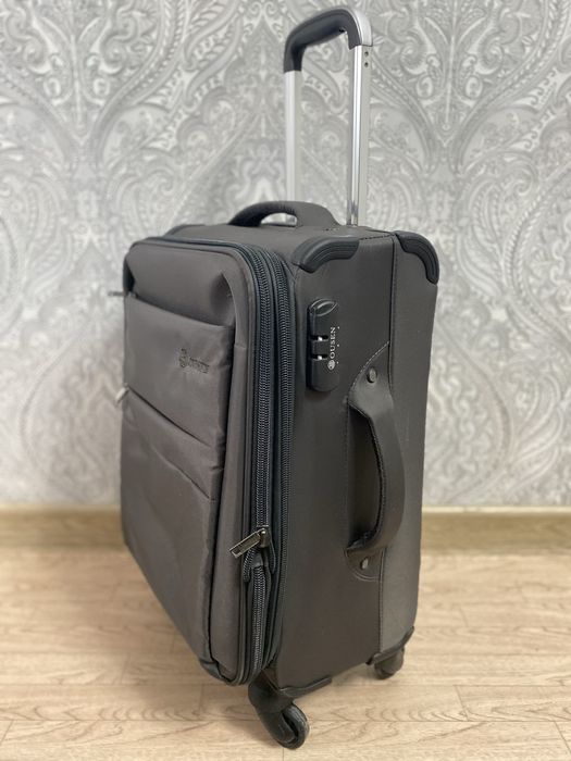 Продам Чемодан в хорошем состоянии