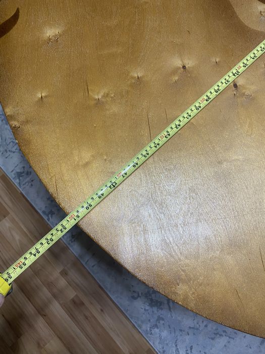 Круглый деревянный стол, диаметр 1,3м