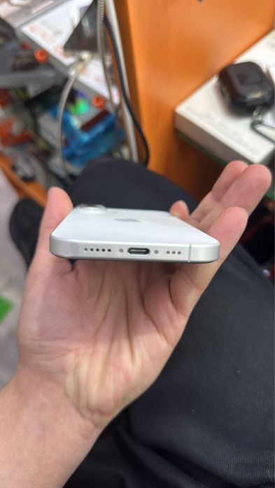 Iphone 16 в идеальном состоянии