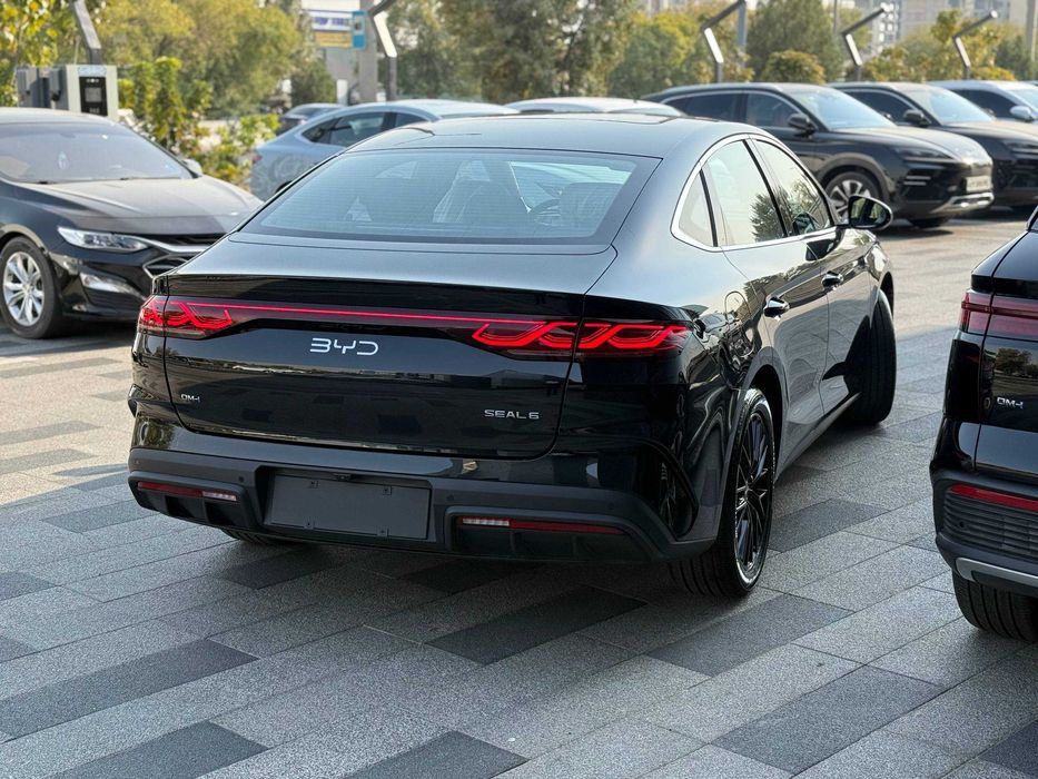 BYD SEAL 6 DM-i 120 km Flagship  2000+km sotuvda