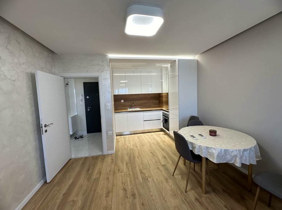 Дава се под наем Двустаен апартамент в Пловдив, Остромила - 64 кв.м за 360 € - Снимка #1