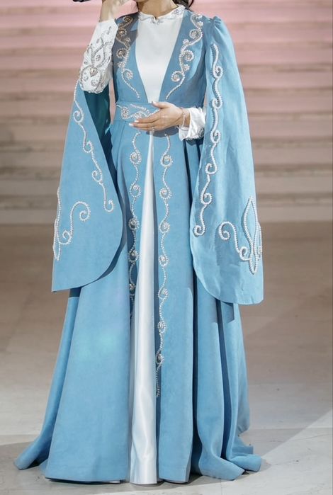 Продаю платье в национальном стиле