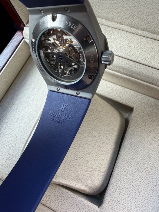 Продам часы HUBLOT