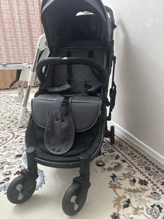 Продам детскую прогулочную коляску