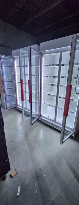 Vitrina frigorifica dublă lactate mezeluri băuturi flori