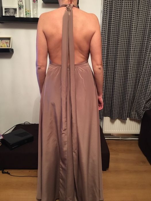 Vand rochie lunga de ocazie