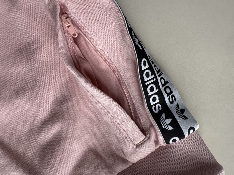 pantaloni de trening Adidas pt femei