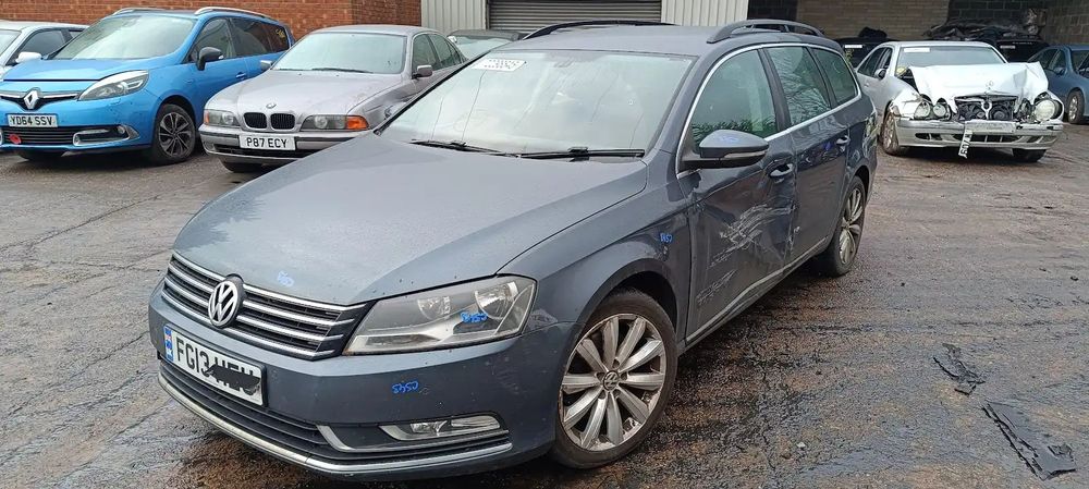 Dezmembrari / Dezmembrez VW Passat B7 (365)  2.0 TDI CFFB cutie viteze manuala cod culoare LK7X