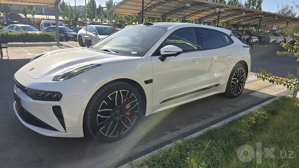 ZEEKR 001 U-SPORT .Sport va lux