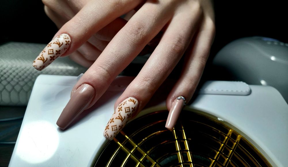 Unghii gel / semipermanenta / polygel