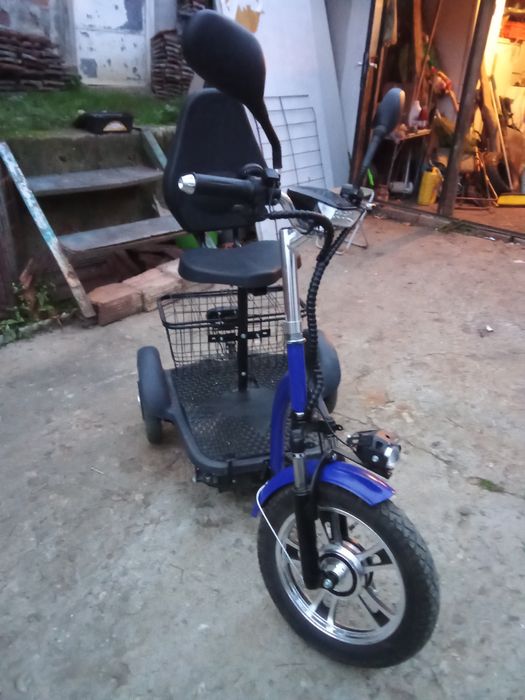 Електрическа триколка