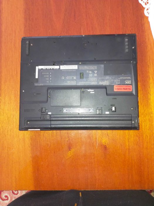 Laptop ThinkPad pentru piese