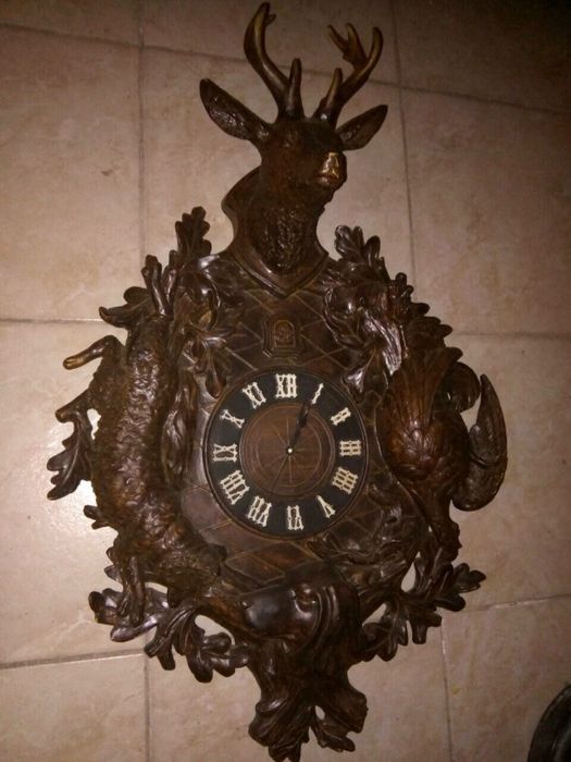 Deosebit ceas de perete de dimensiuni impresionante in stilul Baroc va