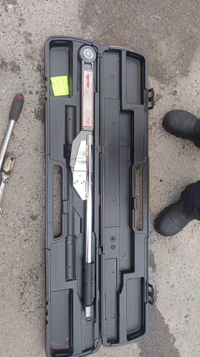 Cheie dinamometrică camioane