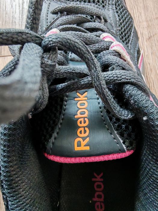 Дамски дишащи маратонки Reebok, 38 номер
