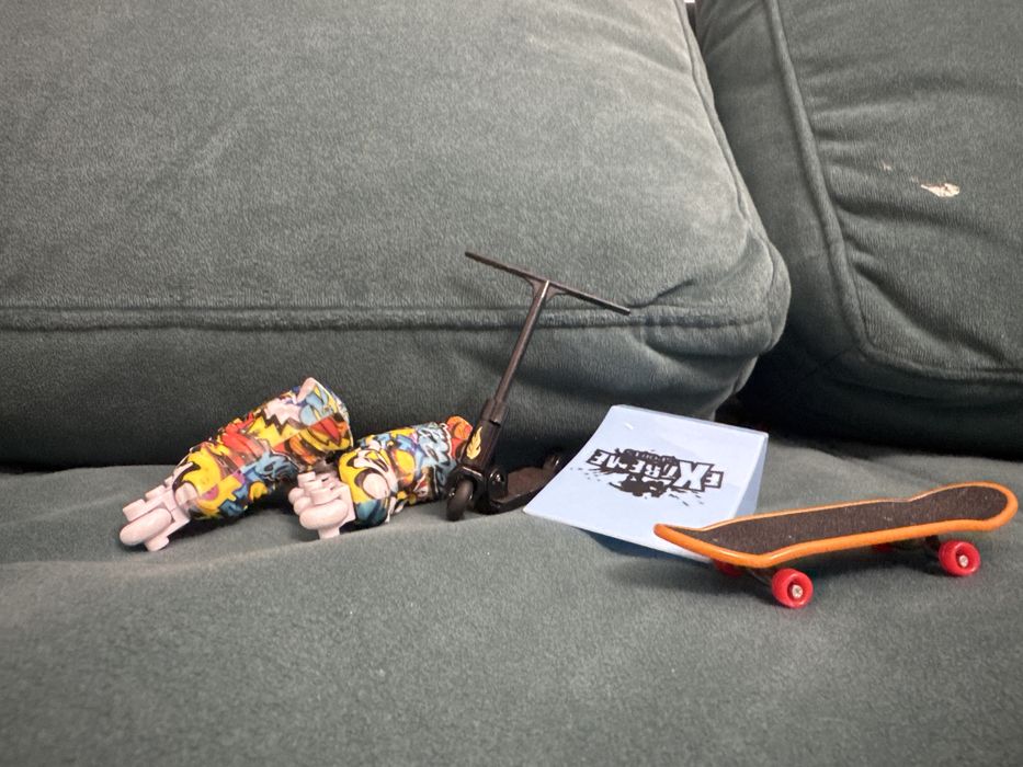 Ролики,самокат,скейтборд с тпамплином