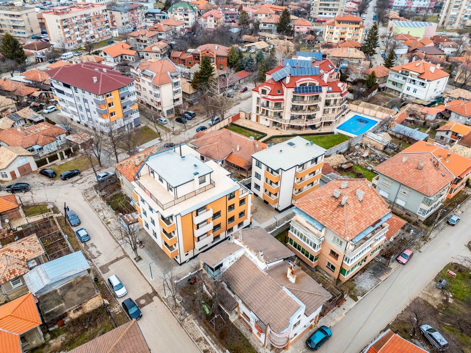 Продава се Тристаен апартамент в Търговище, Вароша - 179 кв.м за 420 €/кв.м - Снимка #22