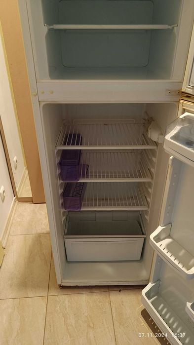 Намален! Продавам хладилник с горна камера Bess