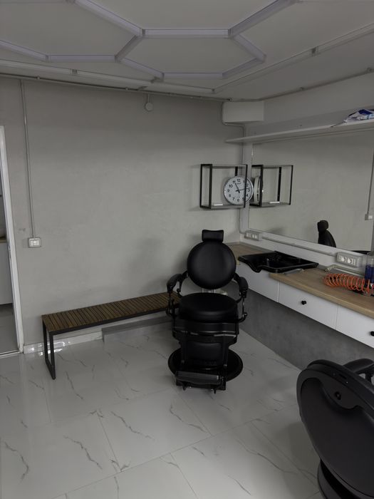 Inchiriere posturi frizerie