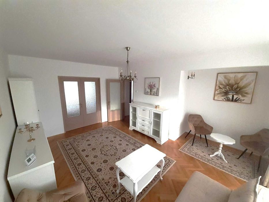 PFdau în chirie ap. cu 3 camere, confort sporit, cartierul A MUREȘANU