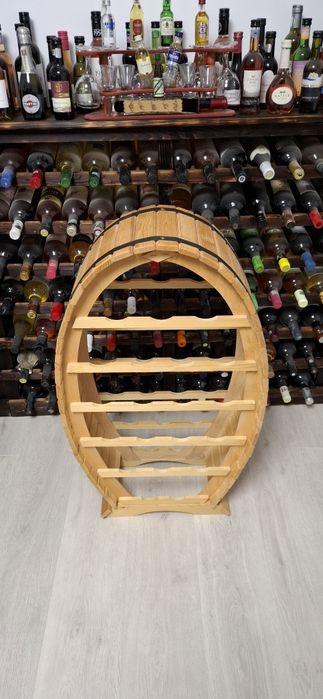 Suport / Raft rustic din lemn pentru sticle de vin, model butoi (20 locuri)