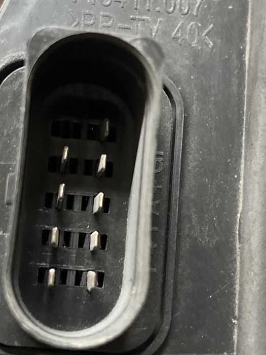 Продам фару правую приора