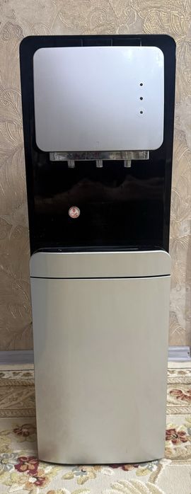 Кулер для воды Bona