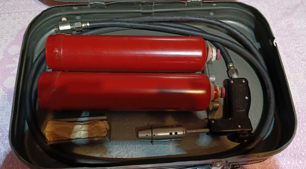 Комплект газовой горелки с 2 газовыми балончиками