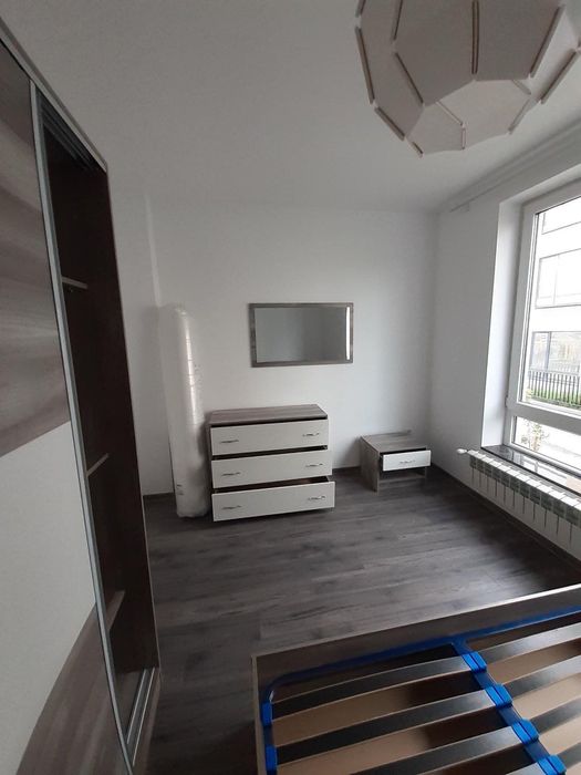 Под наем тристаен апартамент  90 кв 739 евро кв Витоша