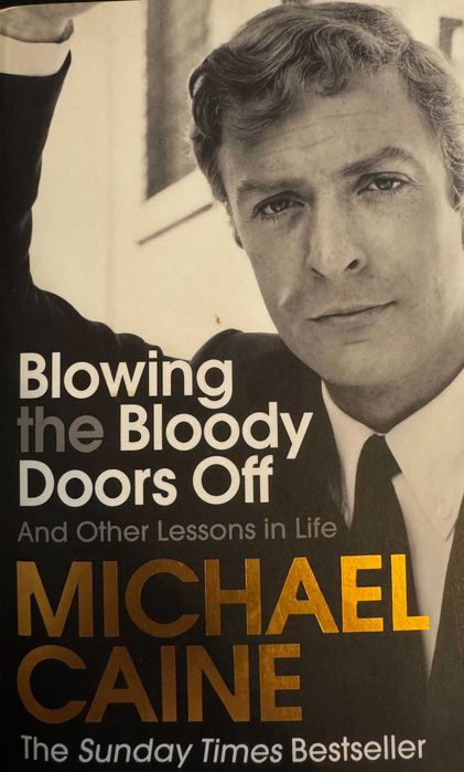 Продавам книги по 10 Евро