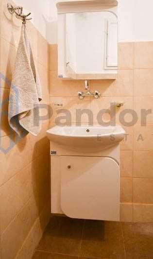 Дава се под наем Тристаен апартамент в София, Център - 95 кв.м за 500 € - Снимка #4