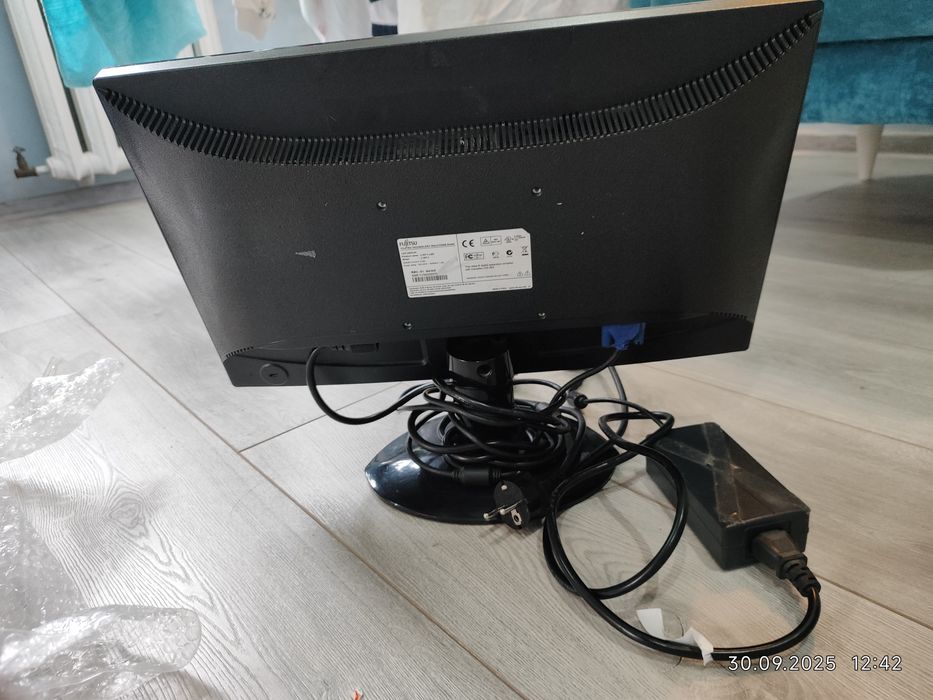 Продам мониторы LG Philips fudgitsu