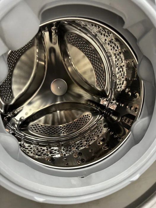 Стиральная машинка LG.