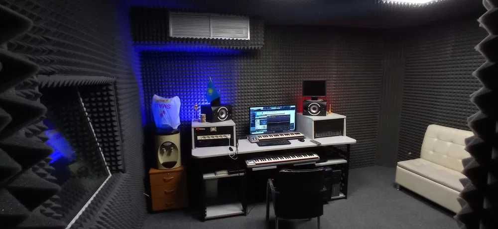 Акуcтический поролон "Izolline"  в наличии