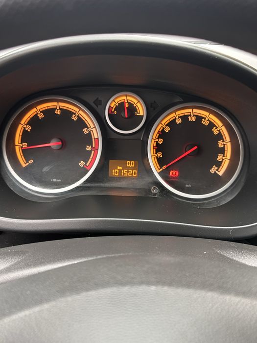 Opel corsa 2550 €