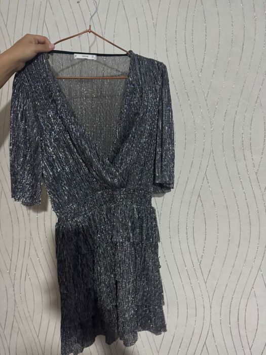 Продам платья срочно