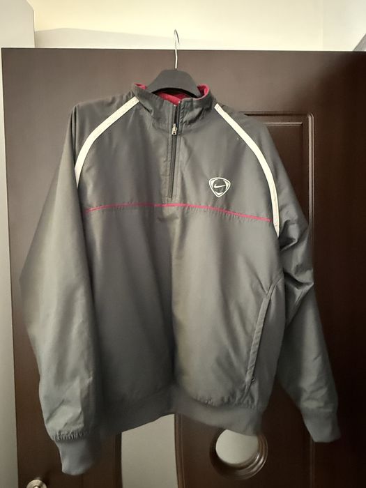 Geaca Nike cu doua fețe