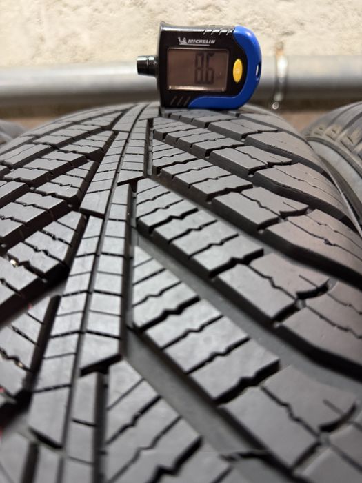 245/70/16 Kumho 4Season  4бр дот25