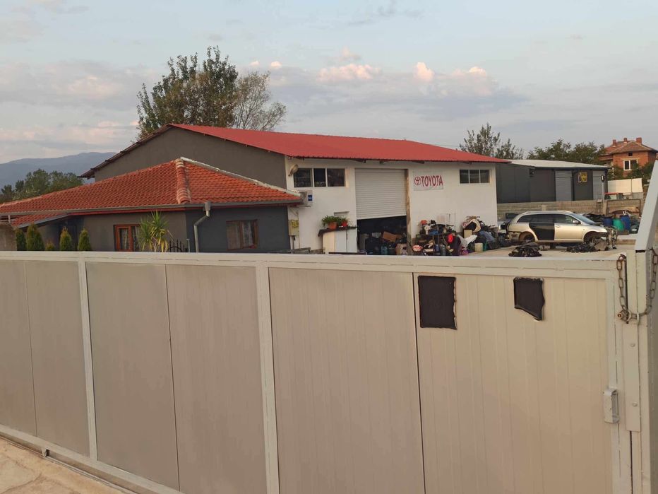 Продава се Склад в Сандански - 3700 кв.м за 82 €/кв.м - Снимка #2