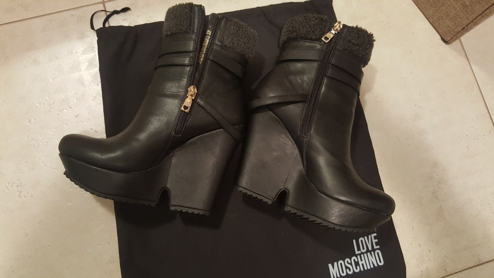 LOVE MOSCHINO Оригинални Дамски Боти N37 Кожени