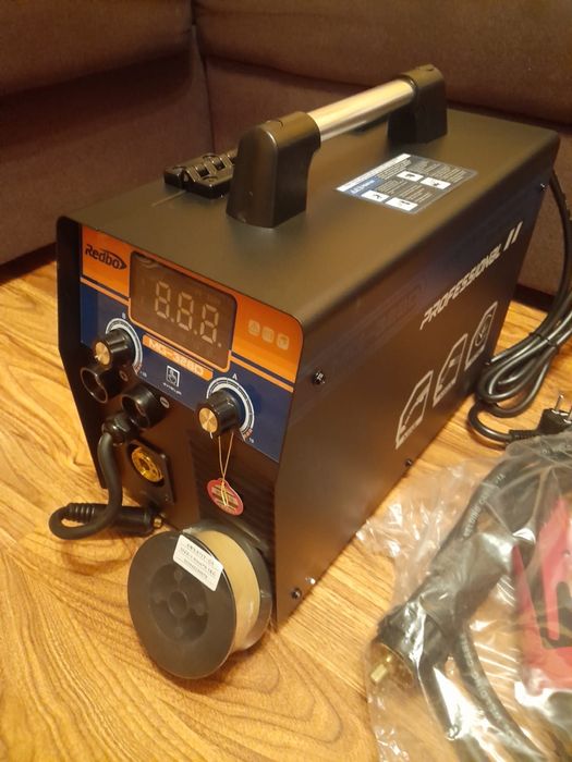 Aparat de sudura MMA Redbo 328A