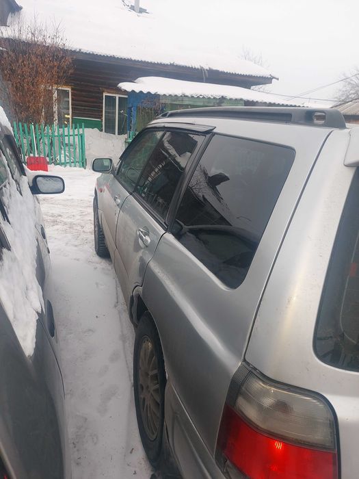 Срочно продам субару форестер