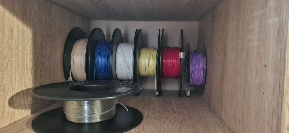 Vând imiprimata 3d creality eneder 3v 3 SE