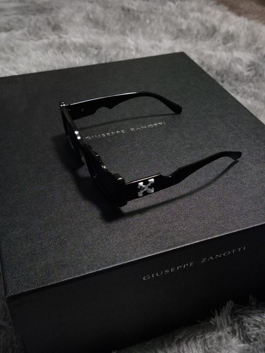 Ochelari de soare Off White Cady negri