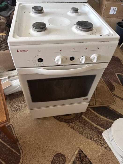 Отдам газовую плиту