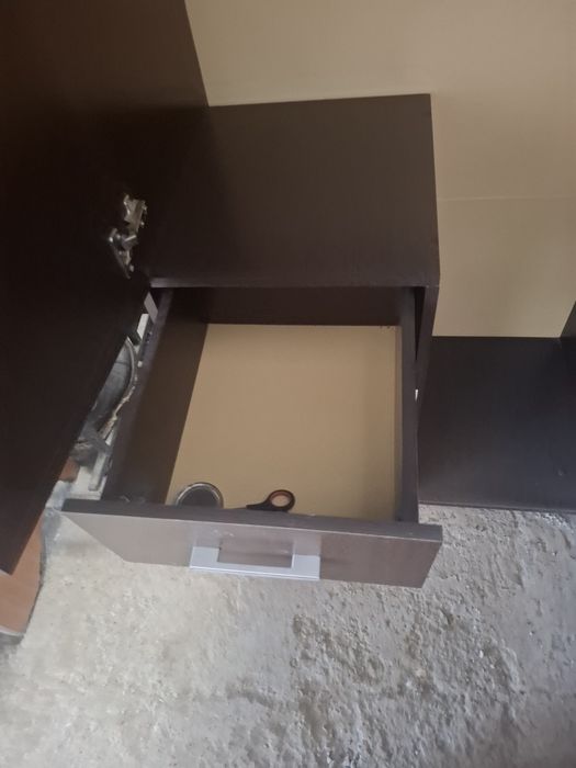 Продается шкаф с зеркалом