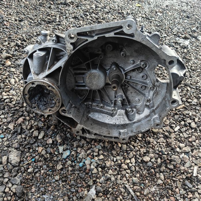 коробка Volkswagen caddy