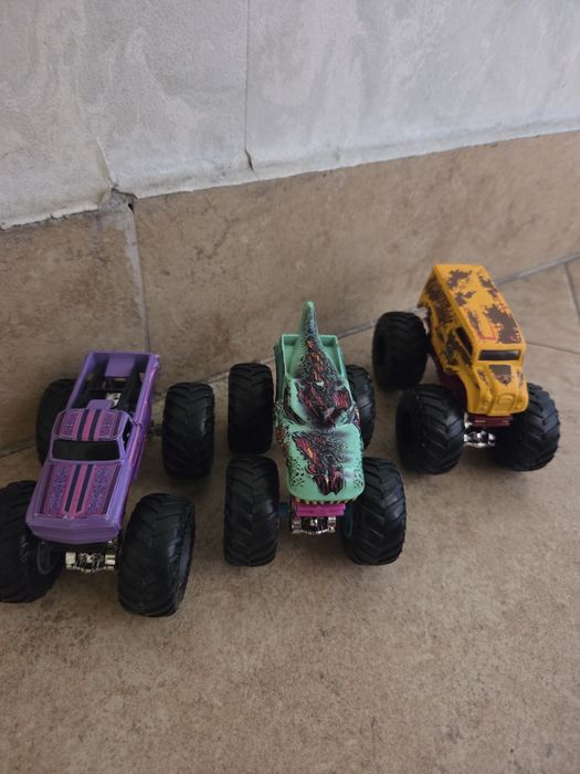 Джипове hot wheels