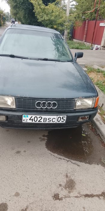 Машина Ауди в хорошем состоянии